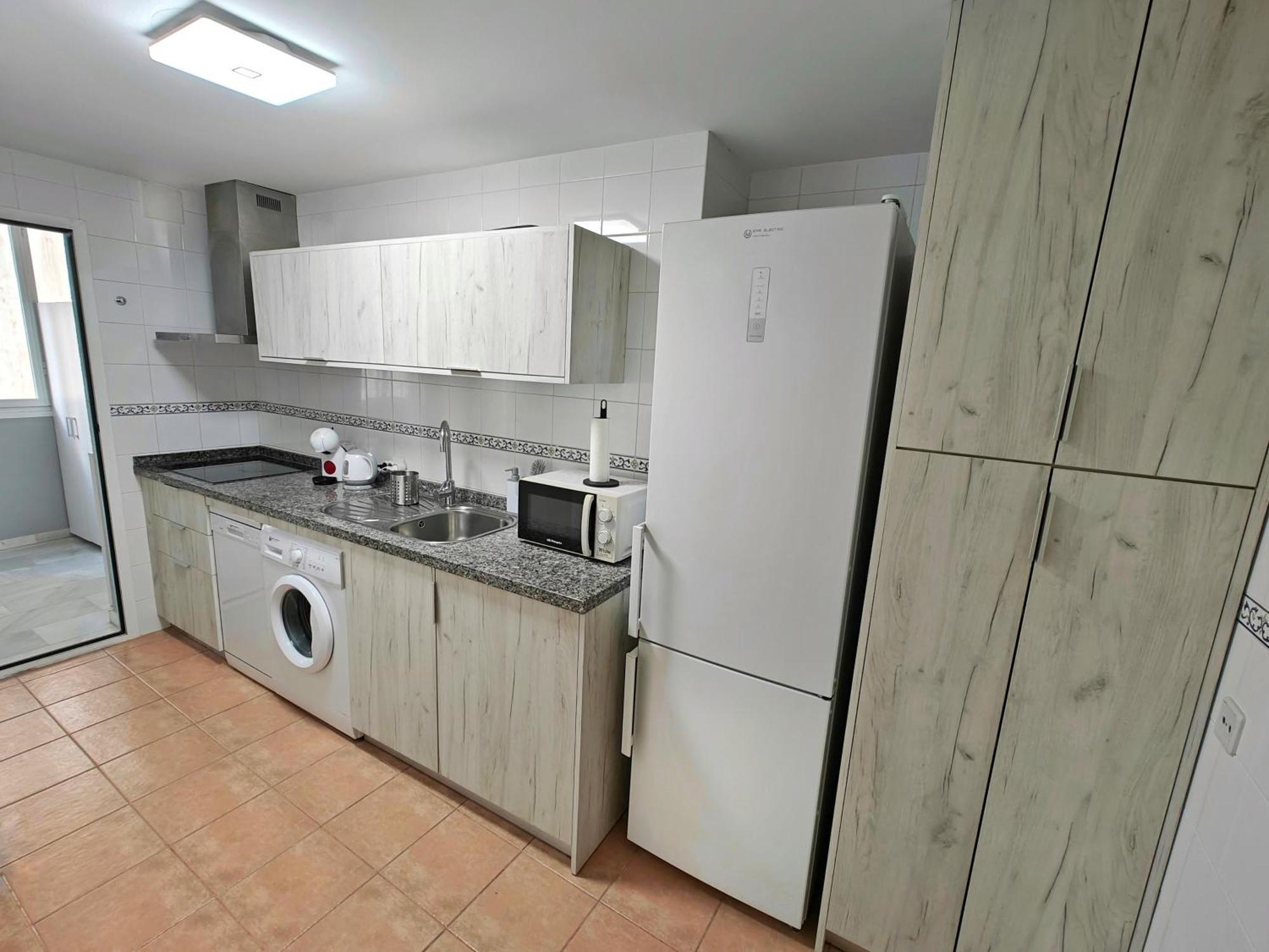 Moderno Piso Centrico 3 Habitaciones Junto Al Mar Estepona Esterno foto